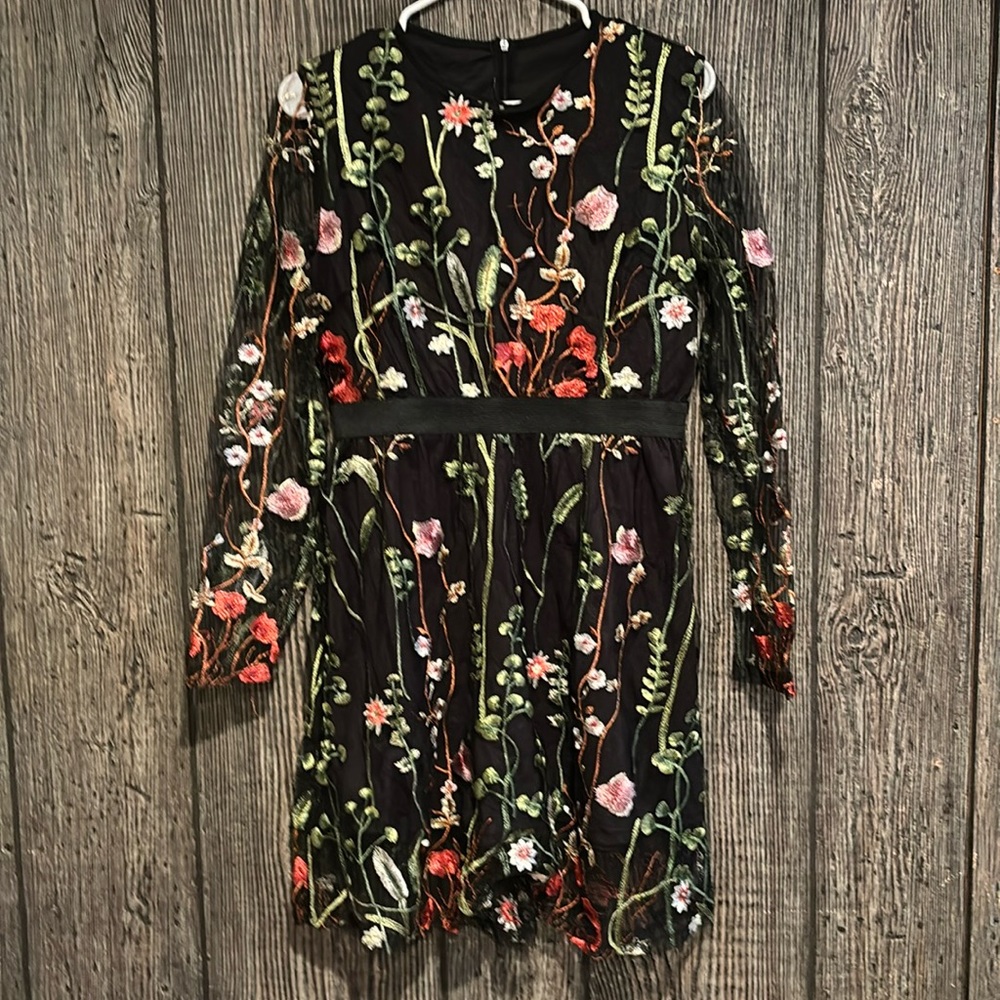 NWOT Dress mini floral mesh fashion LongSleeve casual cocktail black, Size M